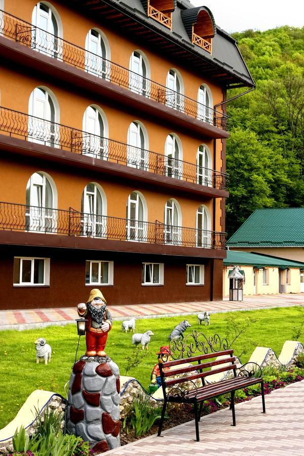 Hotel Perlyna Podillyа Satanów Zewnętrze zdjęcie